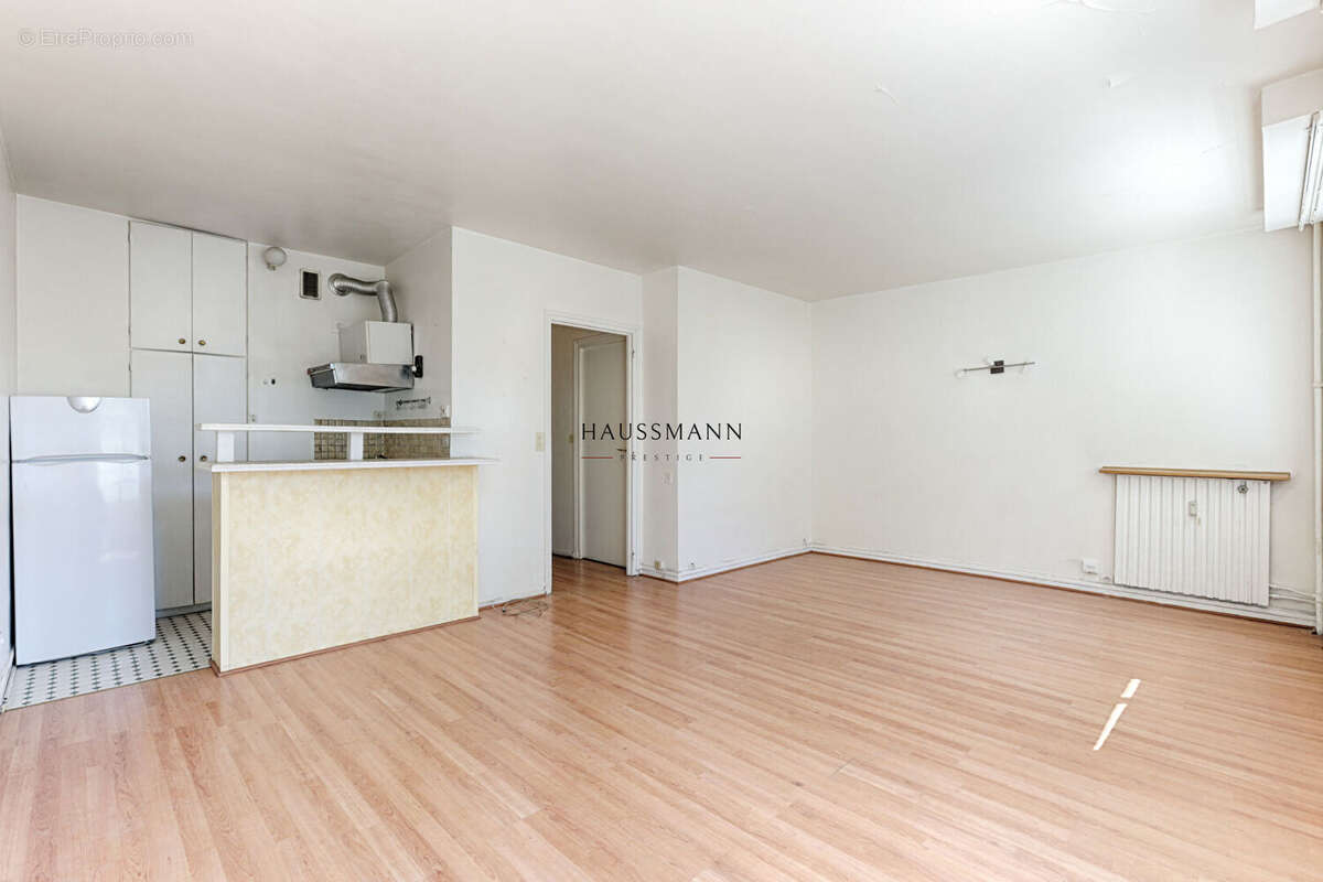 Appartement à NEUILLY-SUR-SEINE
