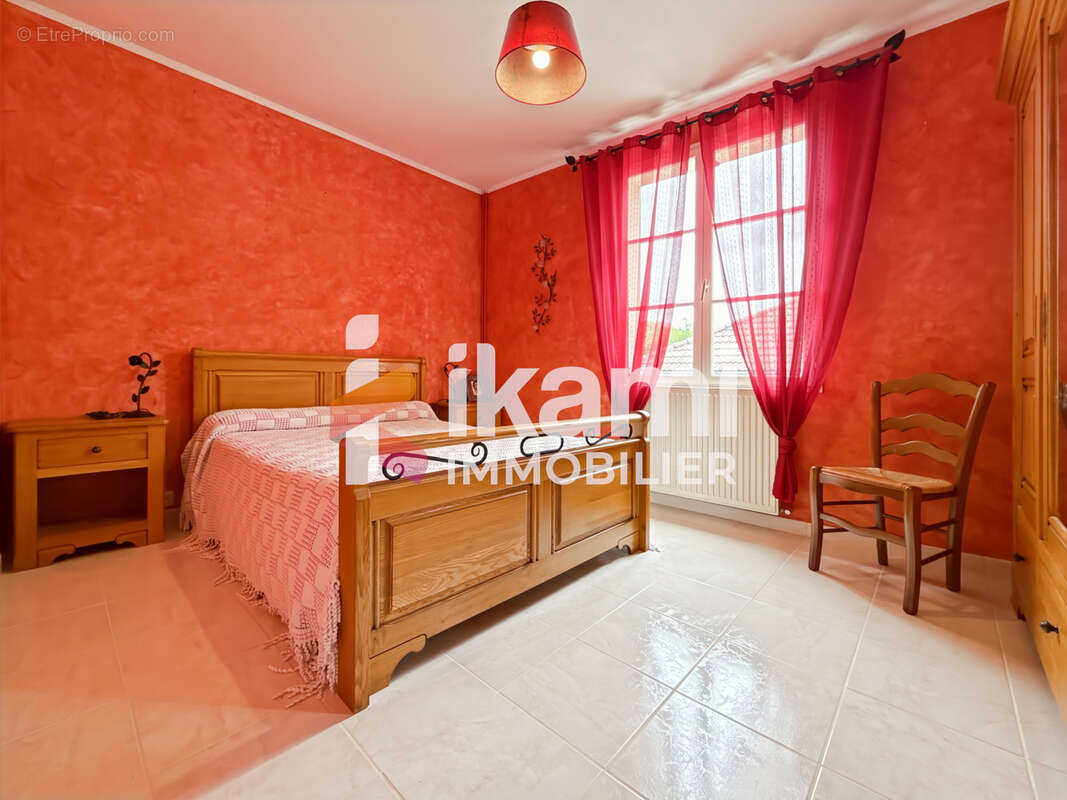 Maison 7 pièces de 102 m2 à Villeneuve sur Yonne 89500 - photo 7