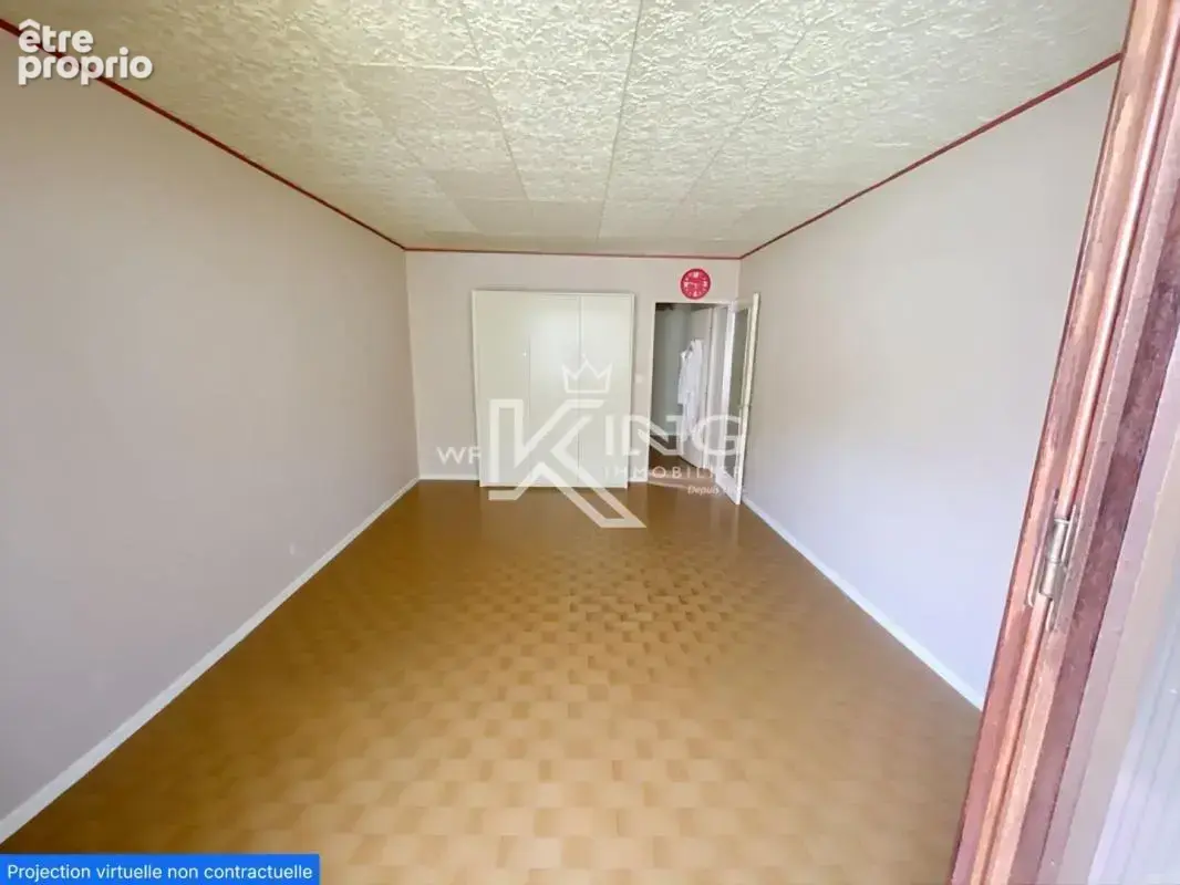 FREJUS - Quartier Hôpital - Appartement 32 m² - photo 3
