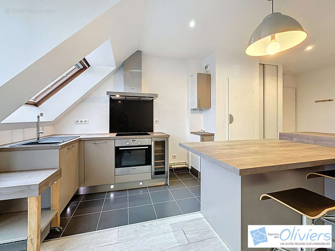 Appartement à VOISINS-LE-BRETONNEUX