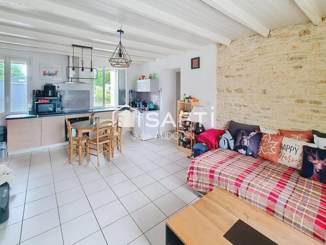 Photo 1 - Maison à SAINT-HILAIRE-DE-VILLEFRANCHE