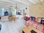 Photo 1 - Maison à SAINT-HILAIRE-DE-VILLEFRANCHE