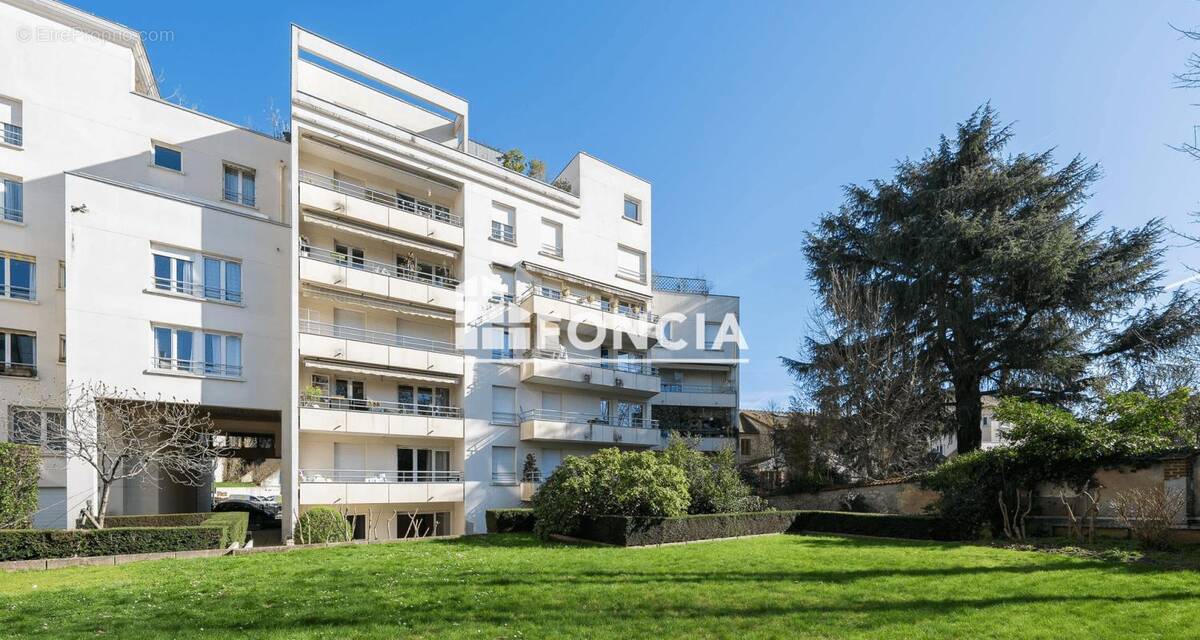 Appartement à FONTENAY-AUX-ROSES