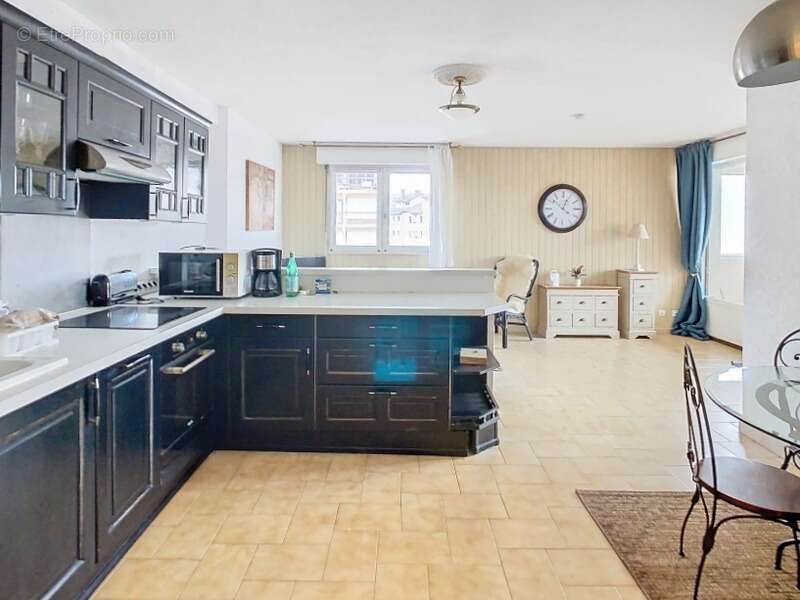Appartement à AMBILLY