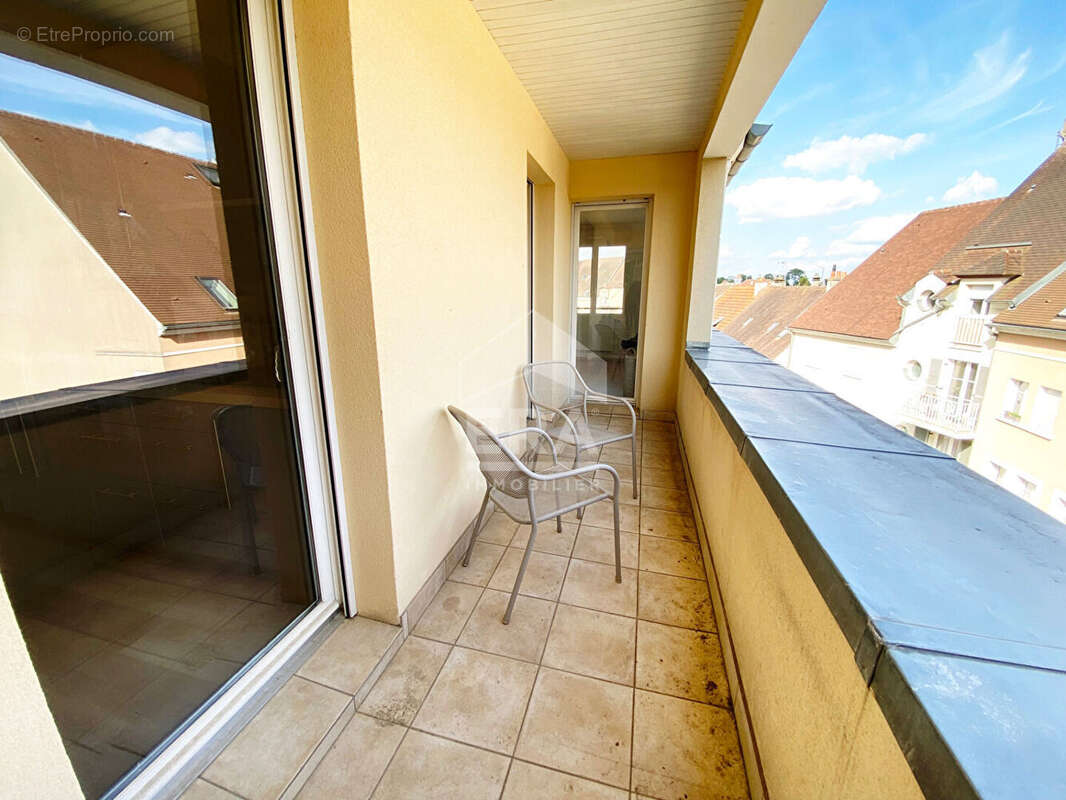 Appartement à BRIE-COMTE-ROBERT