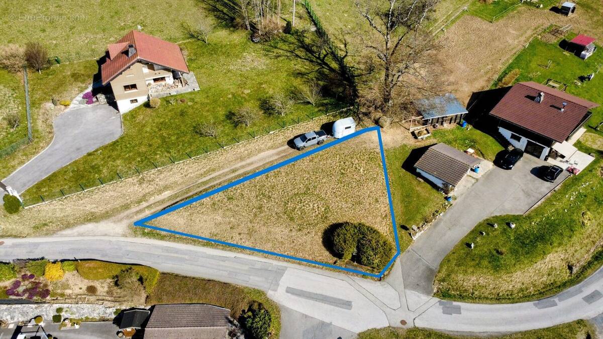 Terrain à SAINT-SIGISMOND