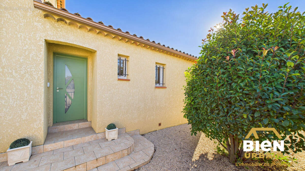 Maison à BELLEGARDE