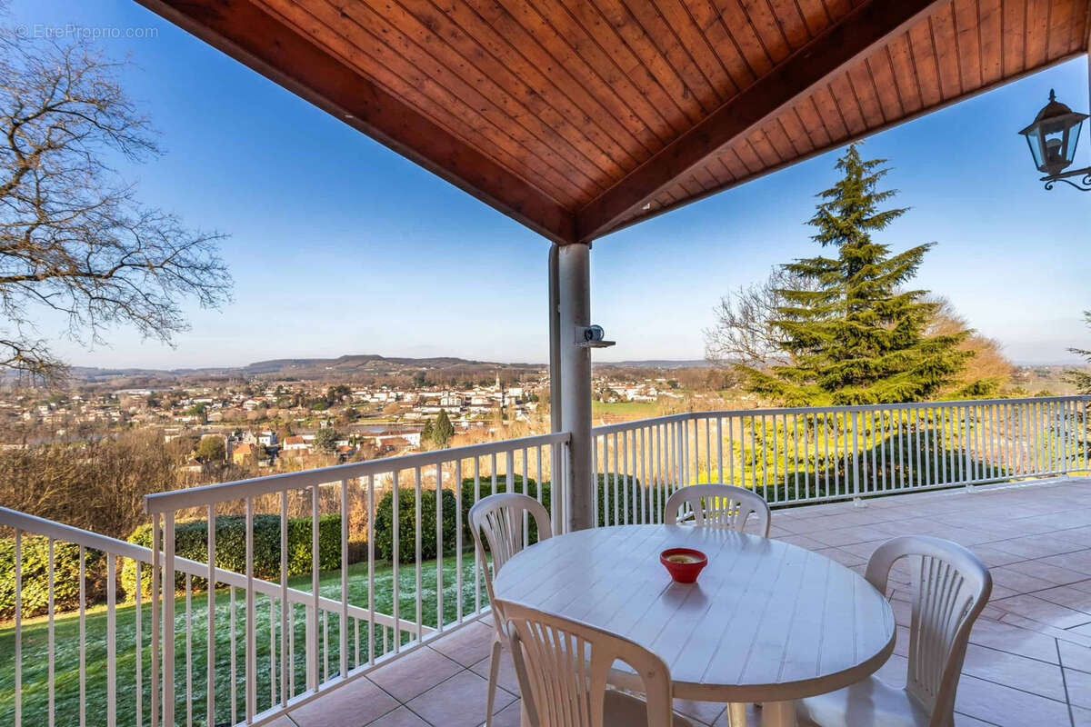 Town house in a peaceful location - photo 11