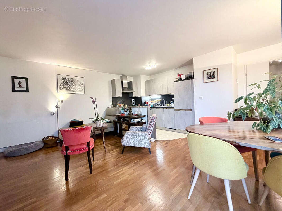 Appartement à SARTROUVILLE
