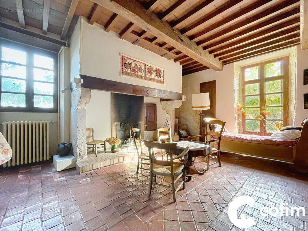 Maison à SERRES-CASTET