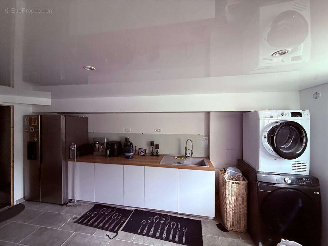 Maison familiale 4 chambres avec sous-sol total - Saint-Soupplets - photo 11