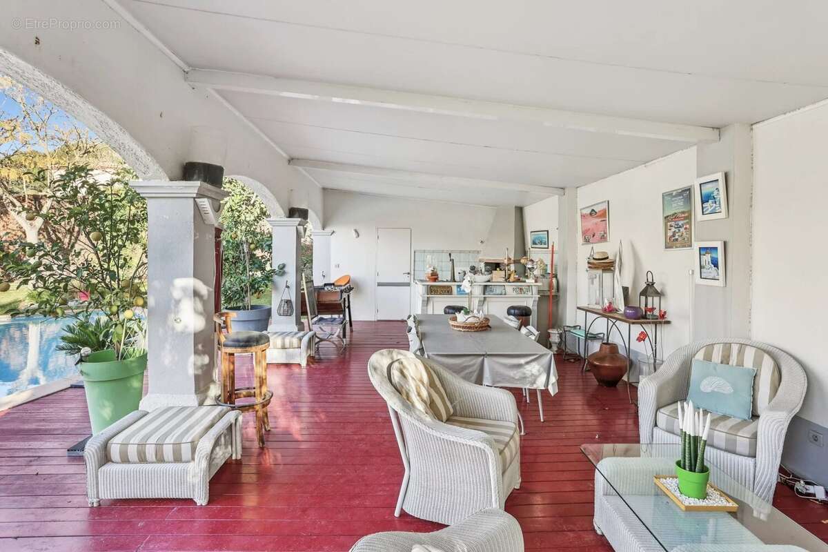 Maison à BOUC-BEL-AIR