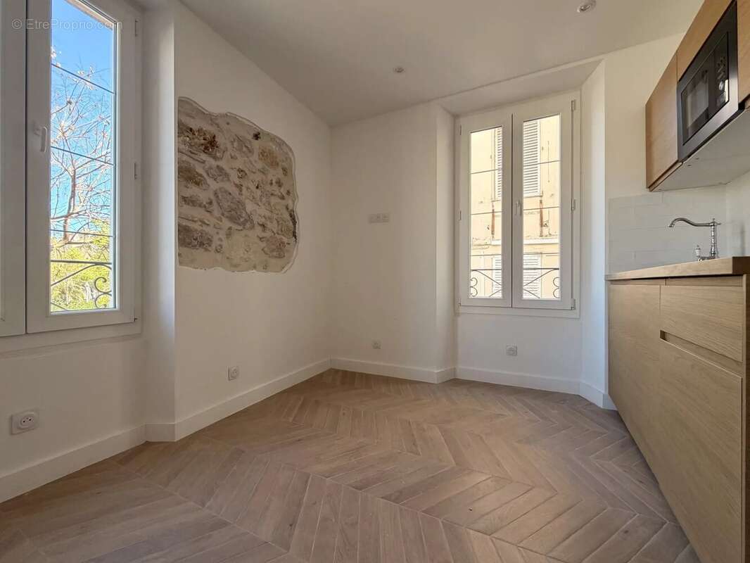 Studio Coeur de Vieille Ville Rénové - photo 3