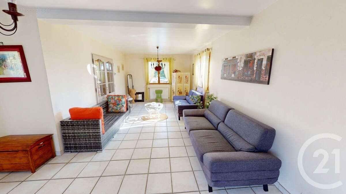 Maison à SAINT-QUENTIN