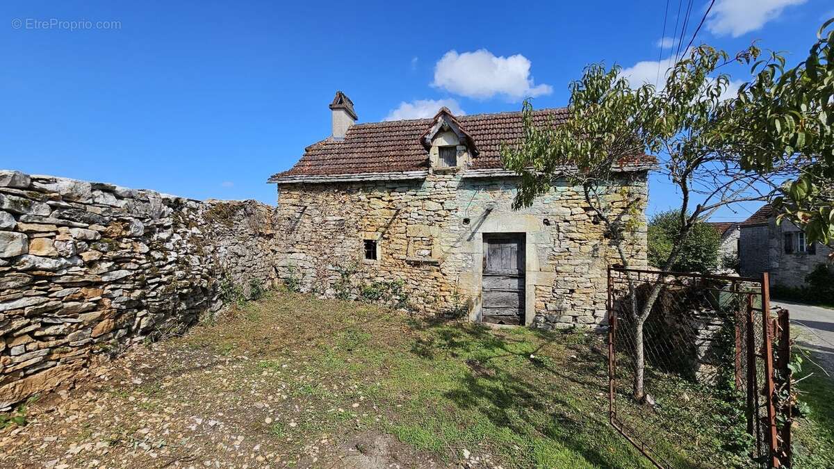 Maison en pierre à rénover sur le Causse proche de Cajarc - photo 13