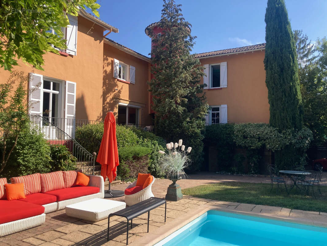 Maison à LACENAS