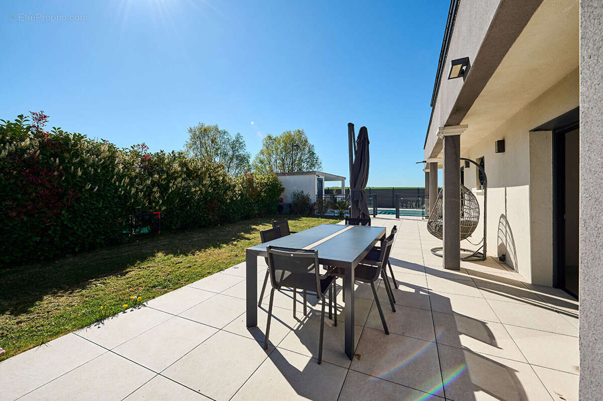 Maison à CHEVIGNY-SAINT-SAUVEUR