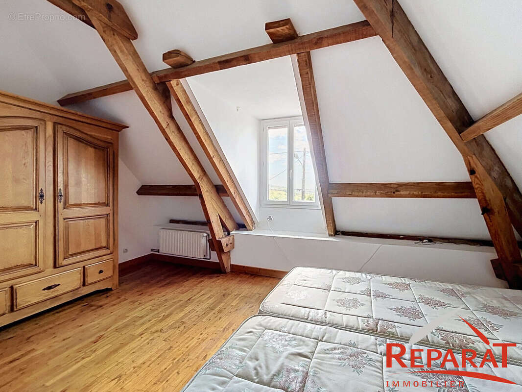 Maison 265 m² à Saint-Aulaire  - photo 9