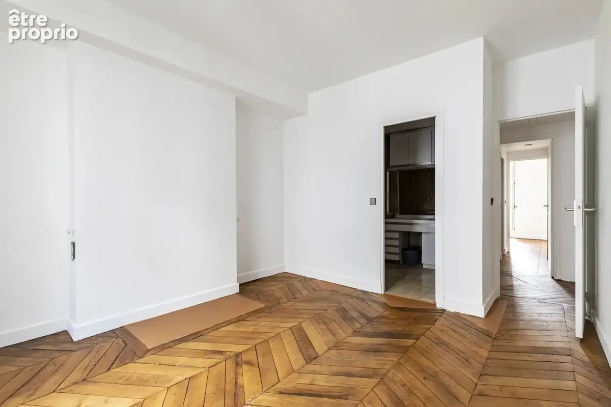 PARIS 9 - rue CHAPTAL - F5  + Cave + Chambre de service - photo 10