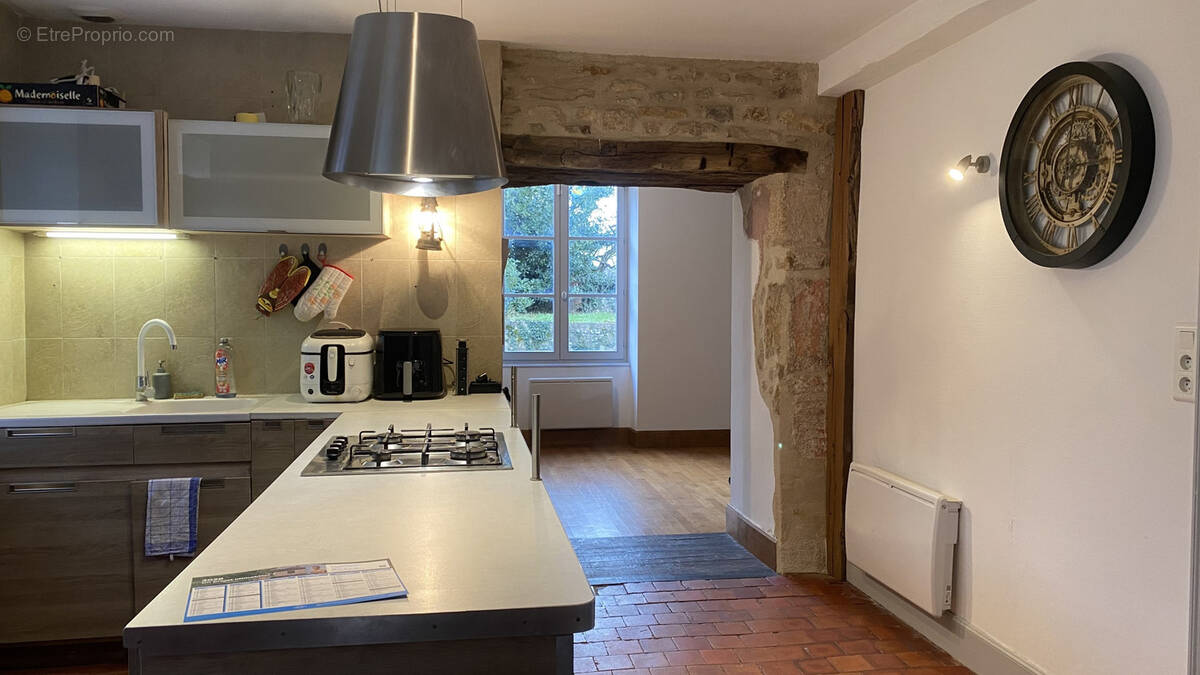 Maison à CHATEL-GERARD