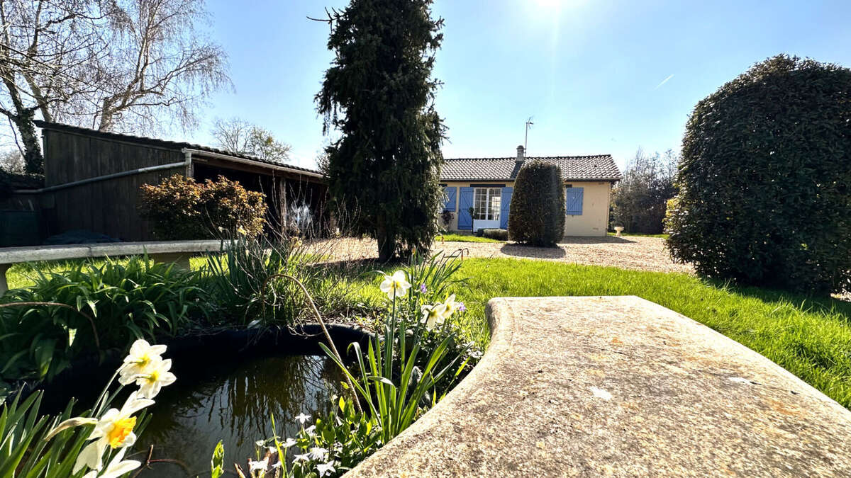 Maison à SAINT-ARNOULT-DES-BOIS