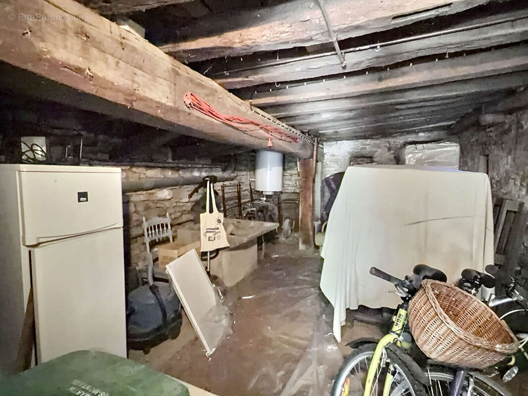 Maison à SAINT-MARTIN-SOUS-MONTAIGU
