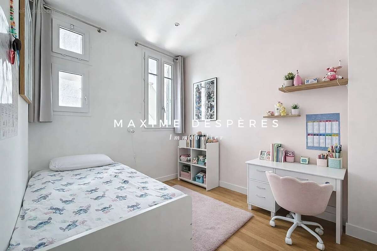Appartement à NEUILLY-SUR-SEINE