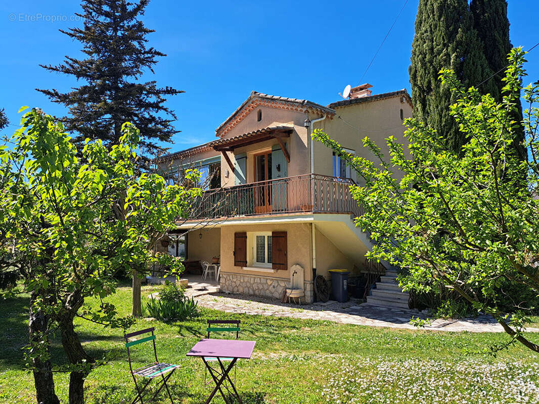 Maison à MALAUCENE