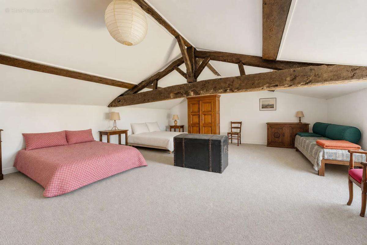 Authentique maison charentaise de 180 m² habitables avec piscine - photo 16