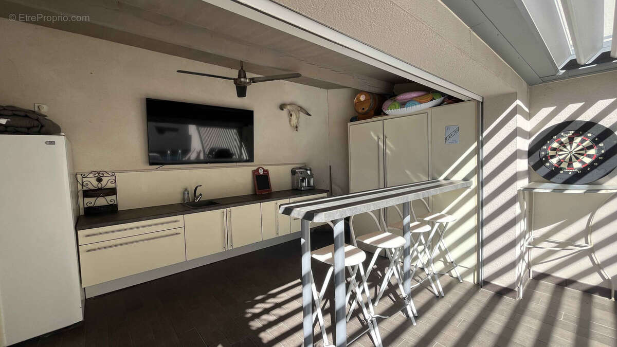 Maison à SAINT-MARCEL-DE-CAREIRET