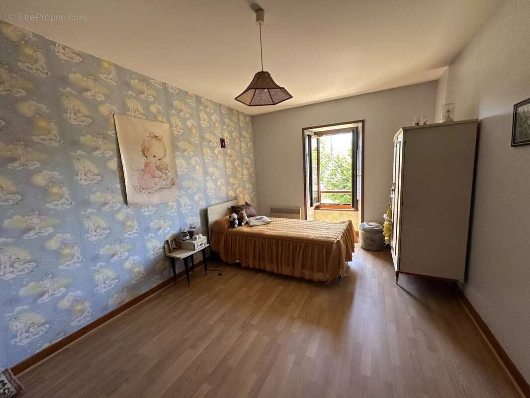 Maison à SAINT-GEORGES-DES-AGOUTS