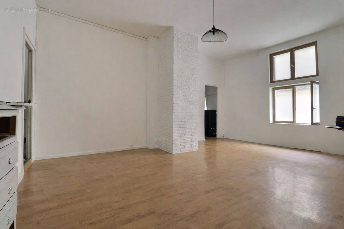 Commerce à SAINT-DENIS