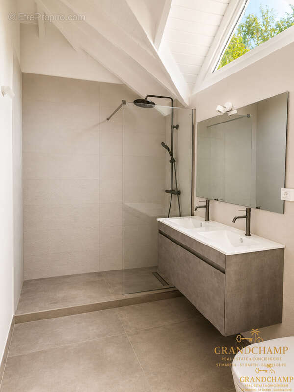 Villa t4 vue mer avec piscine - baie orientale - photo 4