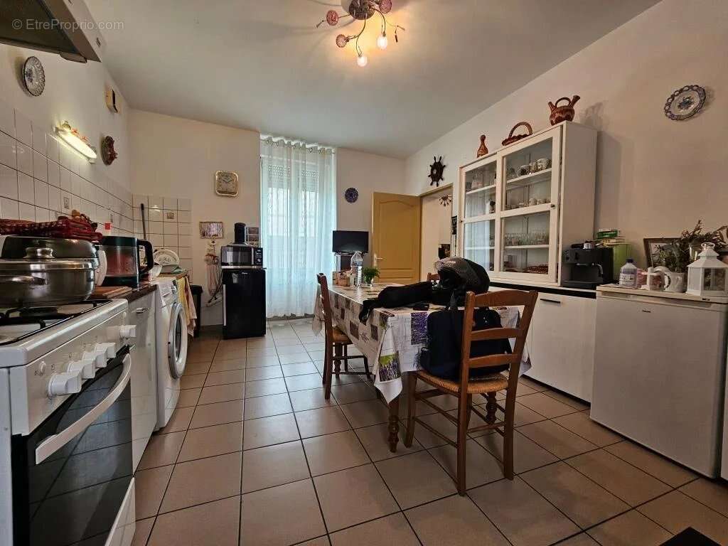 Maison à PRIGNAC-ET-MARCAMPS