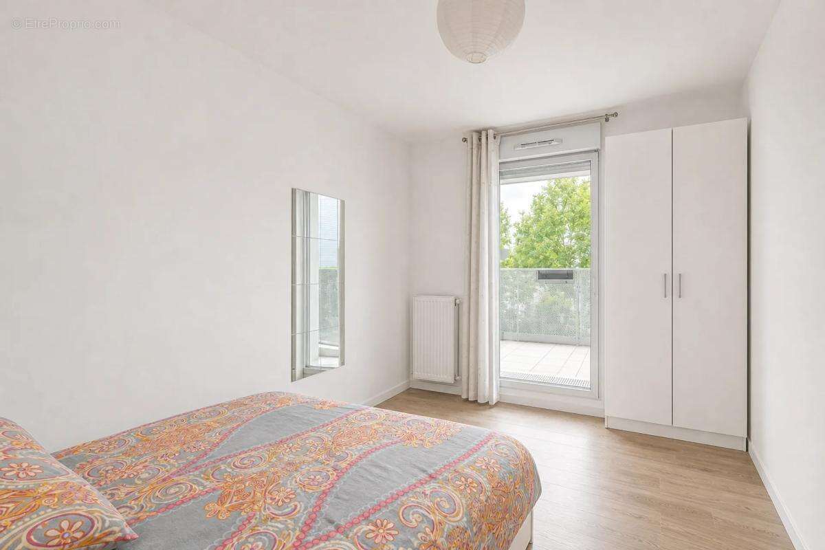 Appartement de 5 pièces de 100 m² situé à Bobigny - photo 8