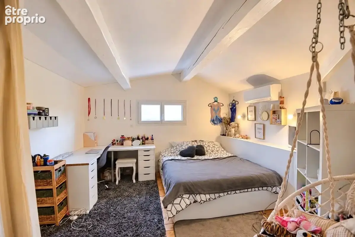 Saint-Paul-en-Forêt – Villa avec piscine, cinq chambres et séjour cathédrale - photo 17