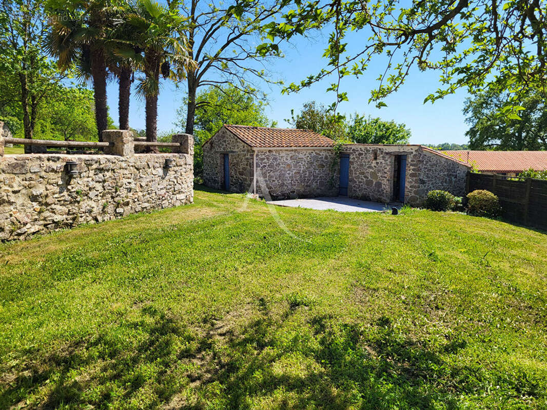 Maison à LE POIRE-SUR-VIE