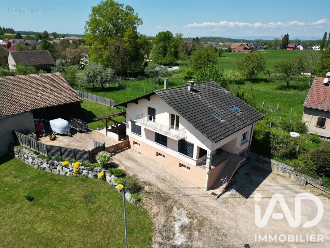 Photo 1 - Maison à BISEL