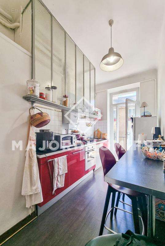 Appartement à MARSEILLE-5E