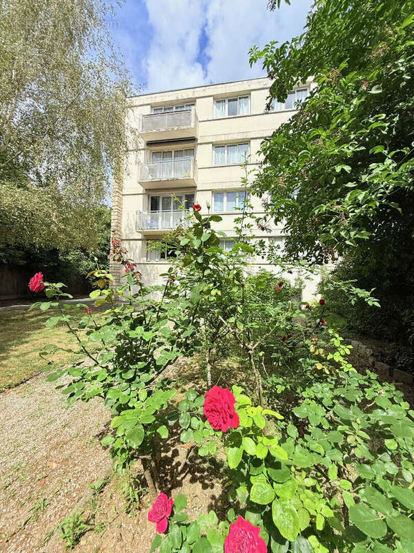 Appartement à SURESNES