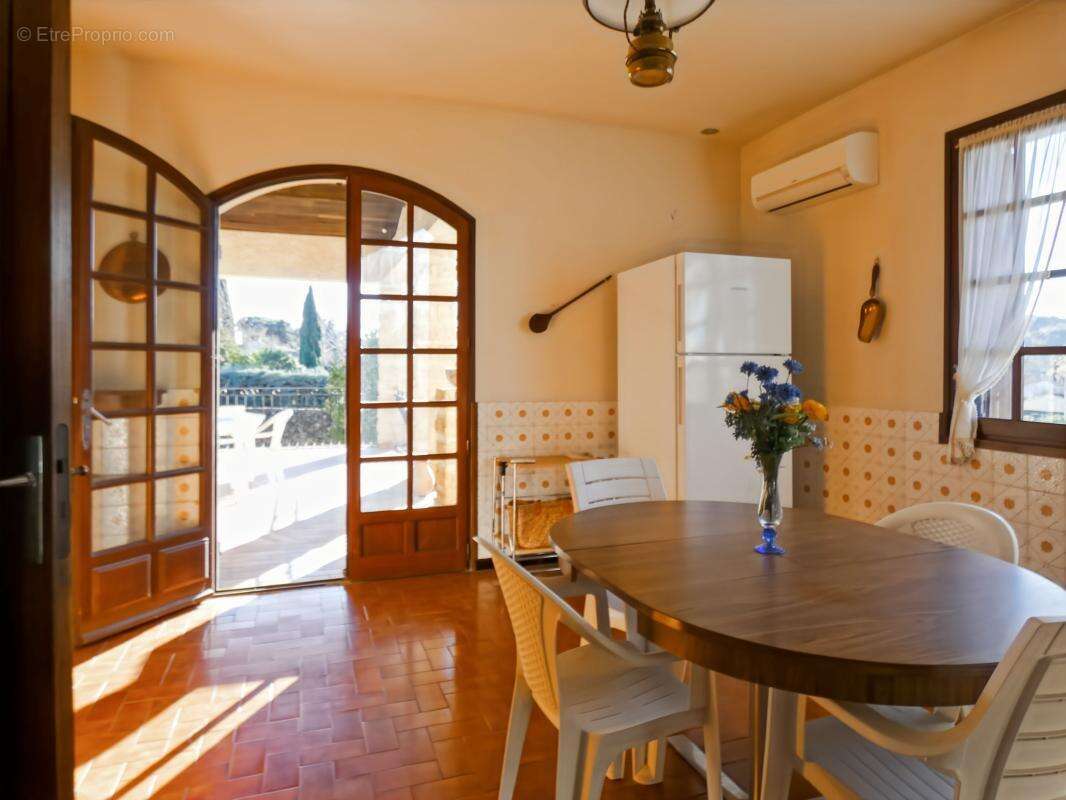 Maison à BAGNOLS-SUR-CEZE