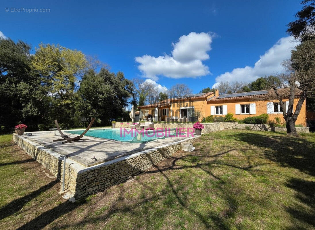 Maison à SAUMANE-DE-VAUCLUSE