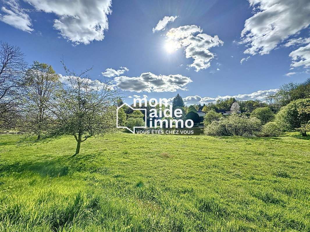 Maison à SAINT-PIERRE-DE-FRUGIE