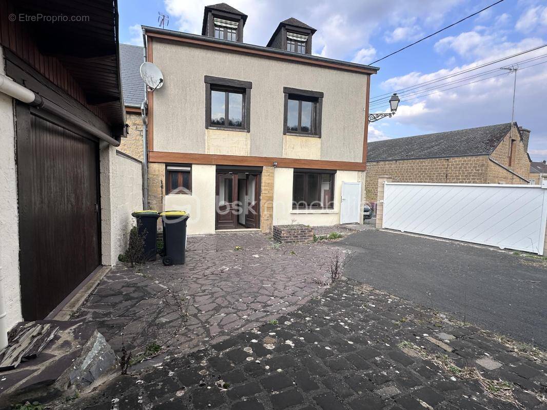 Appartement à DOM-LE-MESNIL