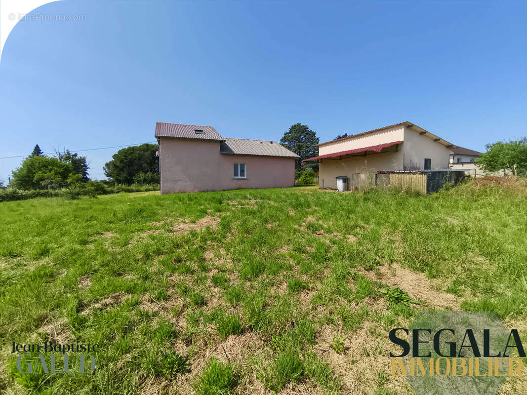 Maison à MIRANDOL-BOURGNOUNAC