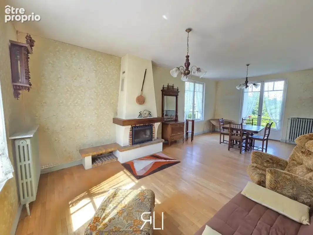 Maison de plain-pied, proche Loire et commerces. - photo 5