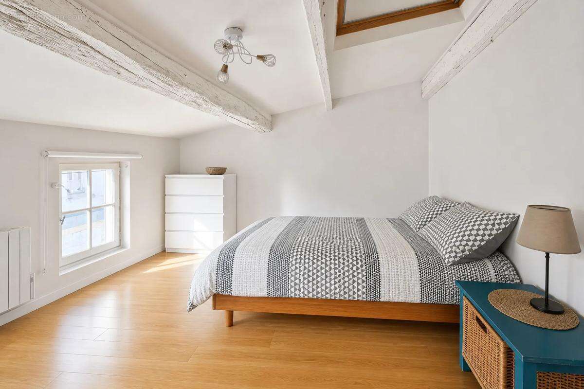 Appartement à SAINTES