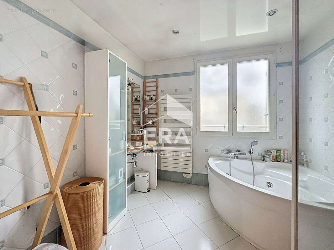 Maison à NEUVILLE-SUR-OISE