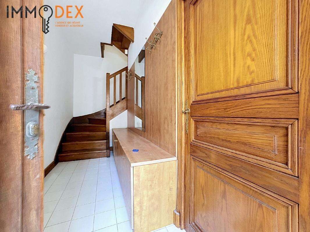 Appartement 90 m² à Reims  - photo 2