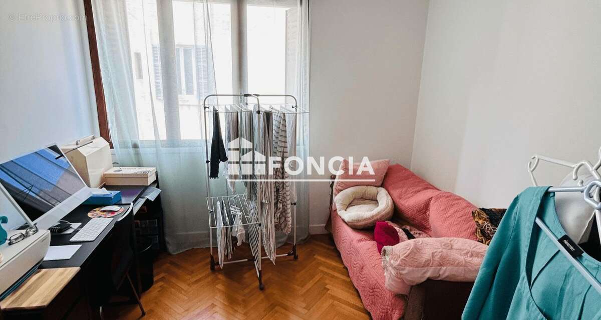 Appartement à MARSEILLE-6E